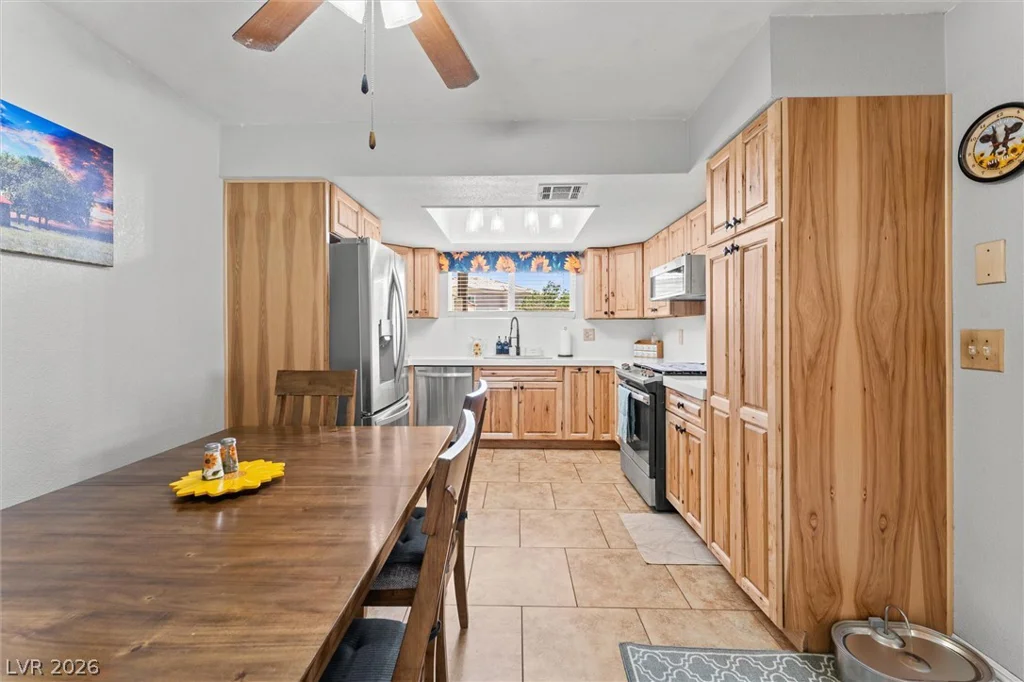 6717 Megan, Las Vegas, NV 89108