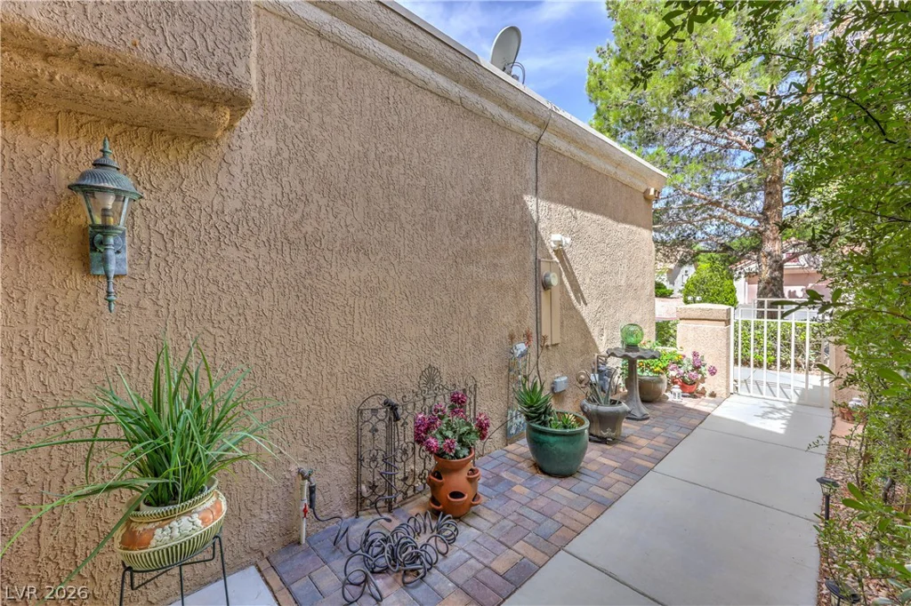 2548 Highvale, Las Vegas, NV 89134
