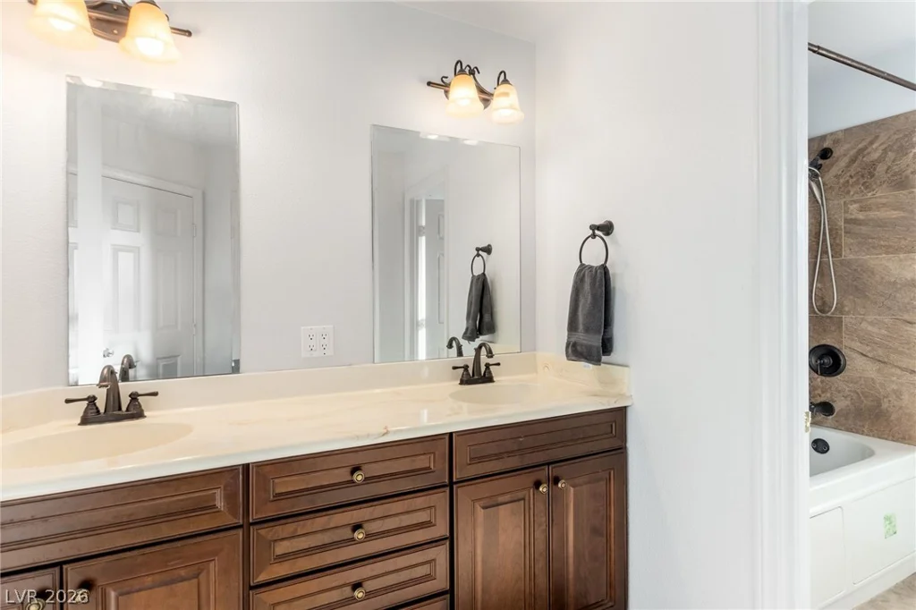 5300 Oakbury, Las Vegas, NV 89130