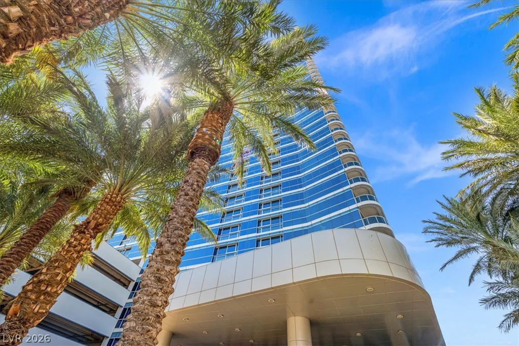 4471 Dean Martin, Las Vegas, NV 89103