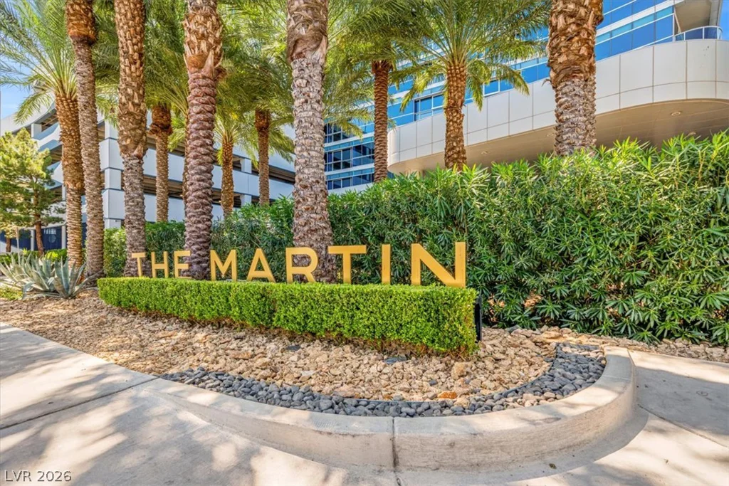 4471 Dean Martin, Las Vegas, NV 89103