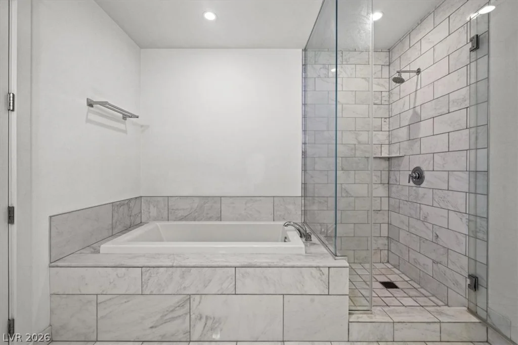 4471 Dean Martin, Las Vegas, NV 89103