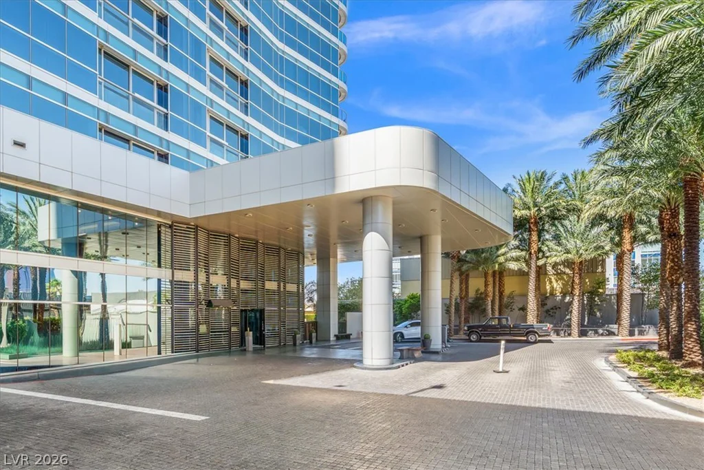 4471 Dean Martin, Las Vegas, NV 89103