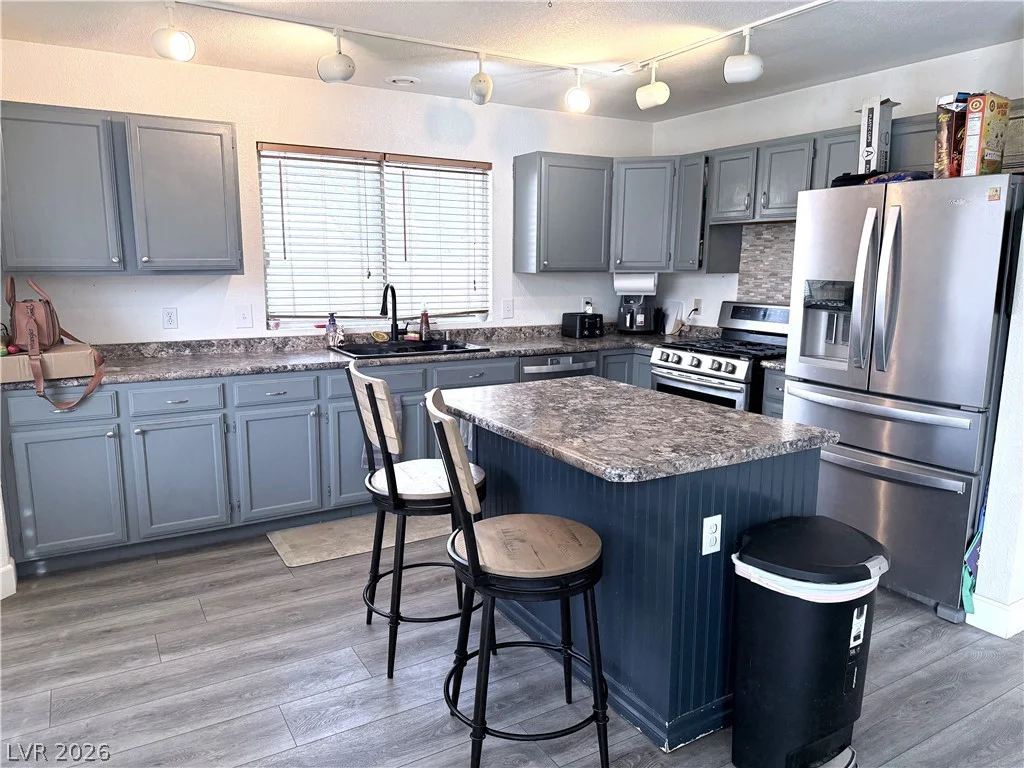 425 Cherry Meadows, Las Vegas, NV 89145