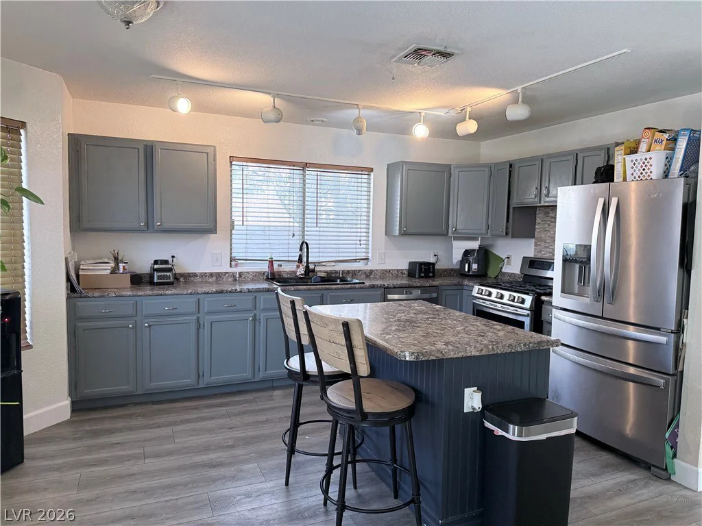 425 Cherry Meadows, Las Vegas, NV 89145
