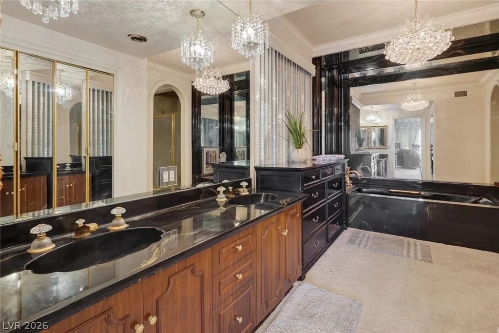 2834 QUEENS COURTYARD, Las Vegas, NV 89109