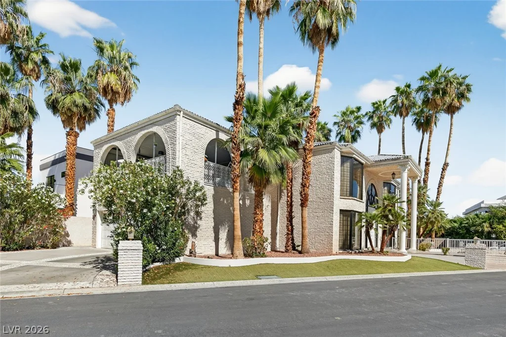 2834 QUEENS COURTYARD, Las Vegas, NV 89109