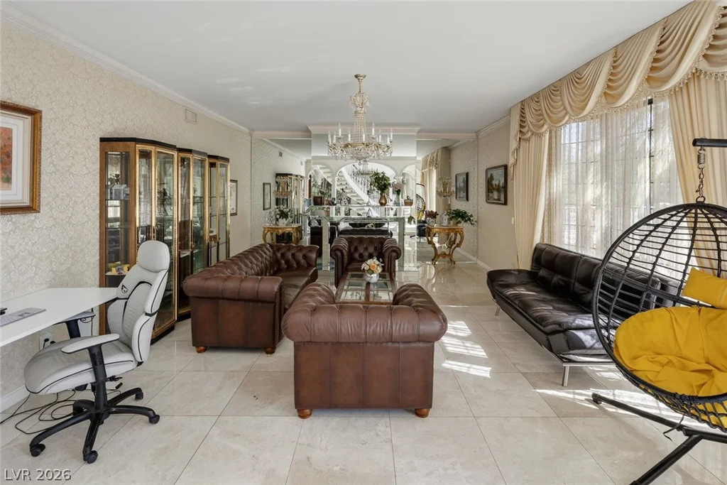 2834 QUEENS COURTYARD, Las Vegas, NV 89109