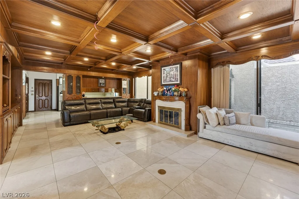 2834 QUEENS COURTYARD, Las Vegas, NV 89109