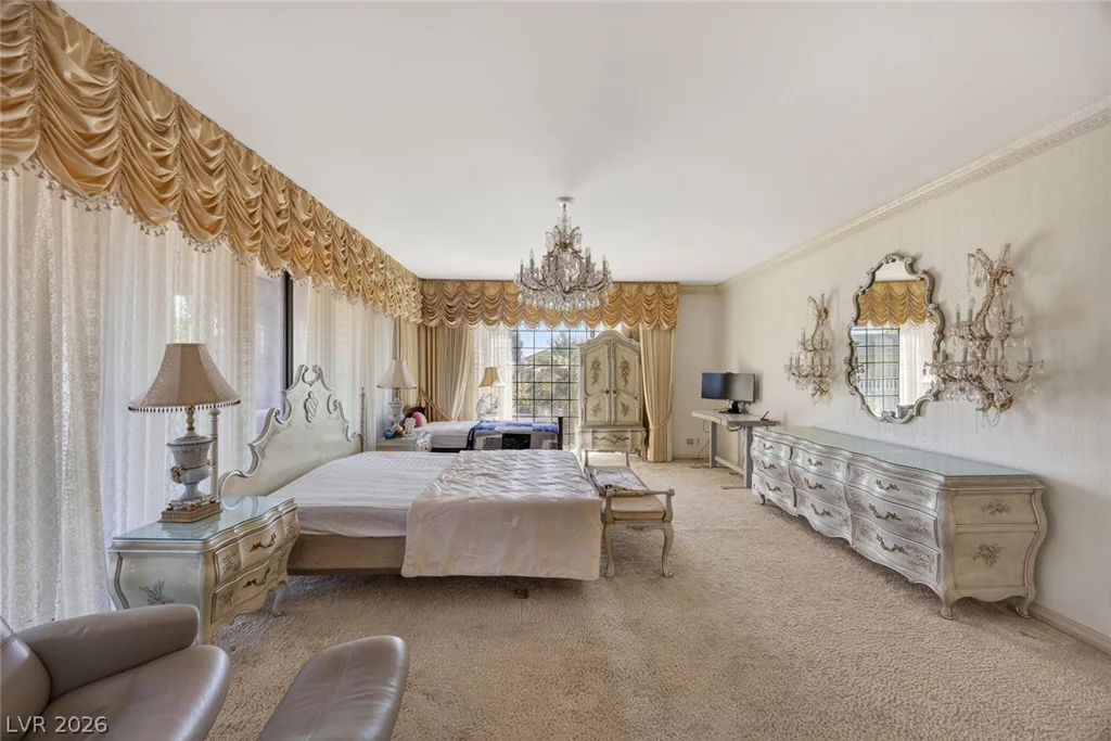 2834 QUEENS COURTYARD, Las Vegas, NV 89109