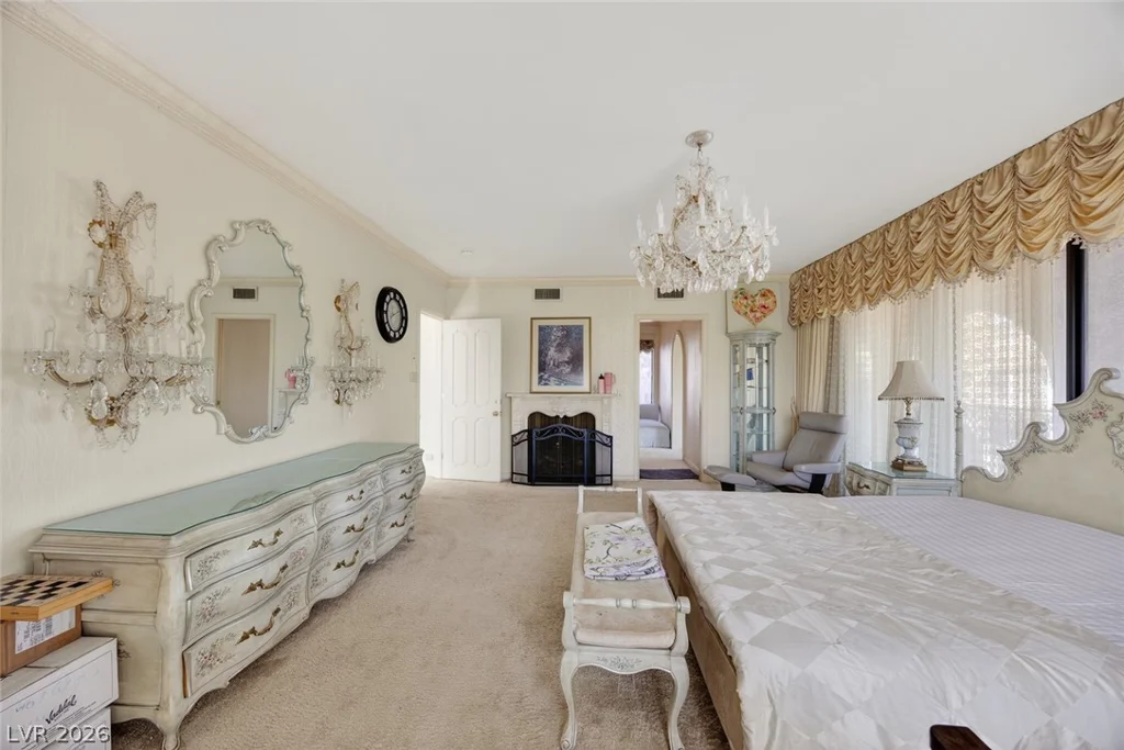 2834 QUEENS COURTYARD, Las Vegas, NV 89109