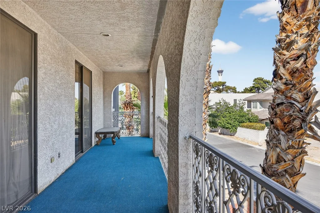 2834 QUEENS COURTYARD, Las Vegas, NV 89109
