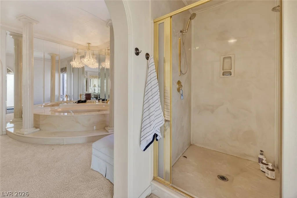 2834 QUEENS COURTYARD, Las Vegas, NV 89109