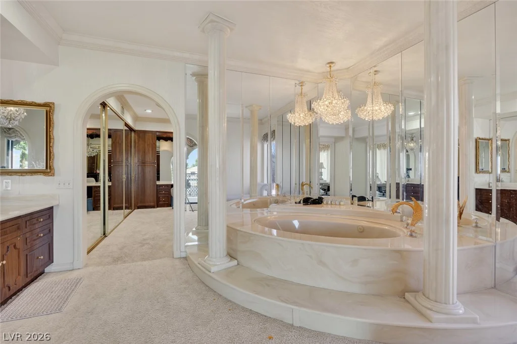 2834 QUEENS COURTYARD, Las Vegas, NV 89109
