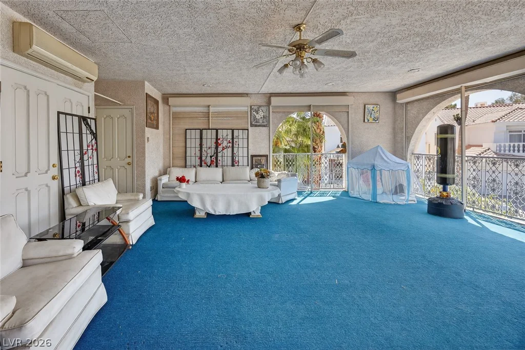 2834 QUEENS COURTYARD, Las Vegas, NV 89109