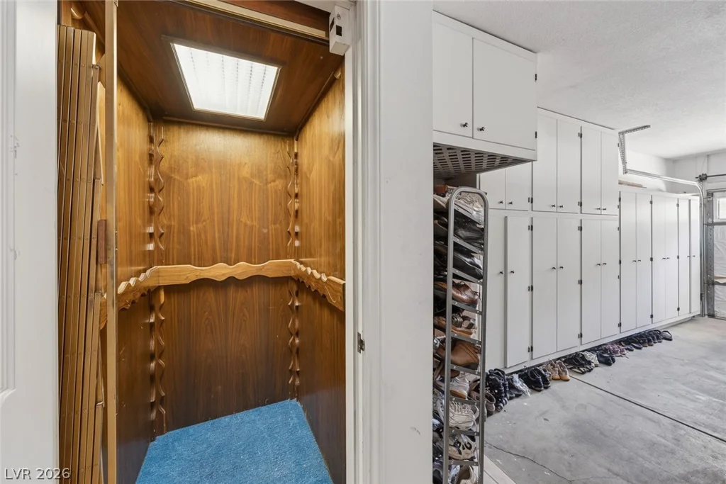 2834 QUEENS COURTYARD, Las Vegas, NV 89109