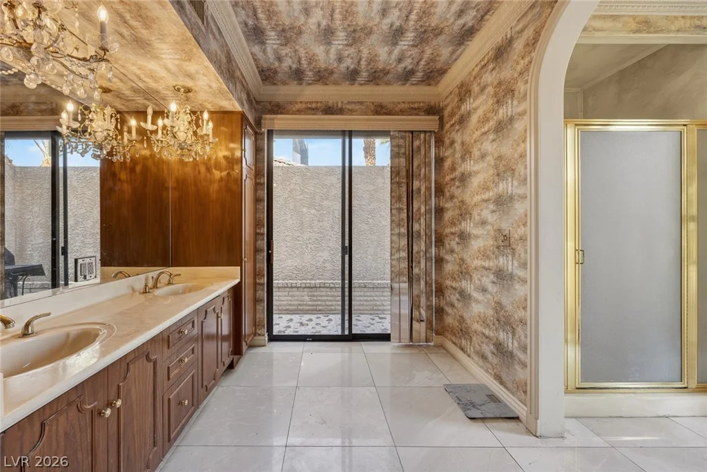 2834 QUEENS COURTYARD, Las Vegas, NV 89109