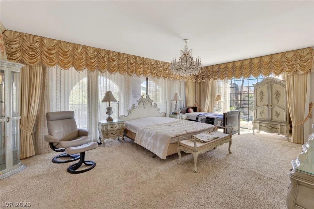 2834 QUEENS COURTYARD, Las Vegas, NV 89109