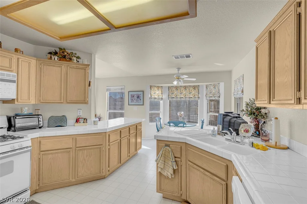 7233 Vista Bonita, Las Vegas, NV 89149