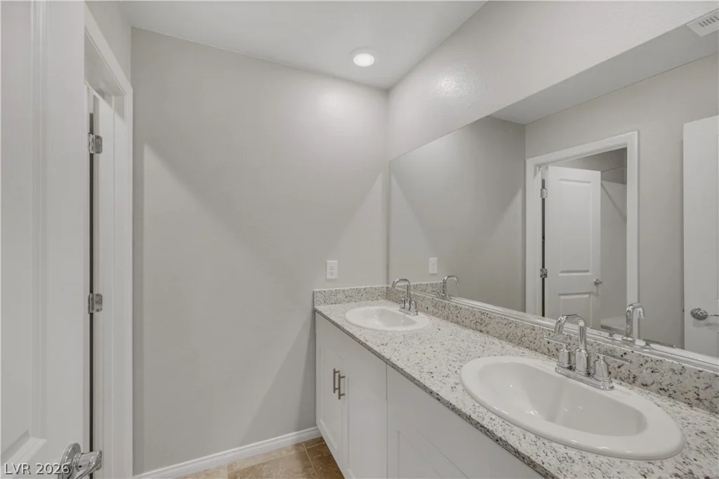 8352 Gold River, Las Vegas, NV 89113