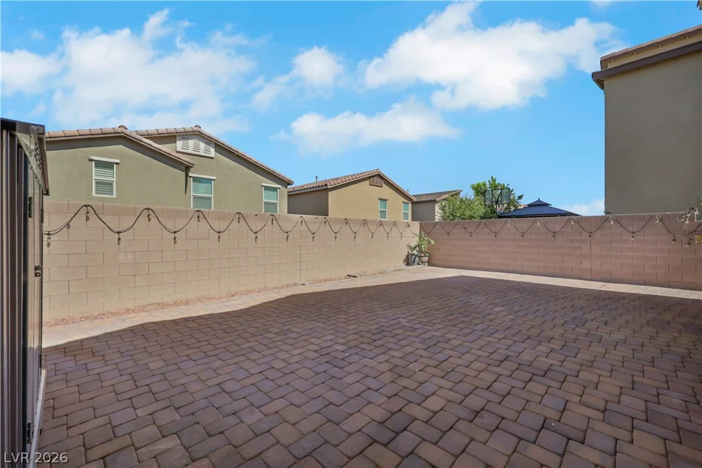 8352 Gold River, Las Vegas, NV 89113