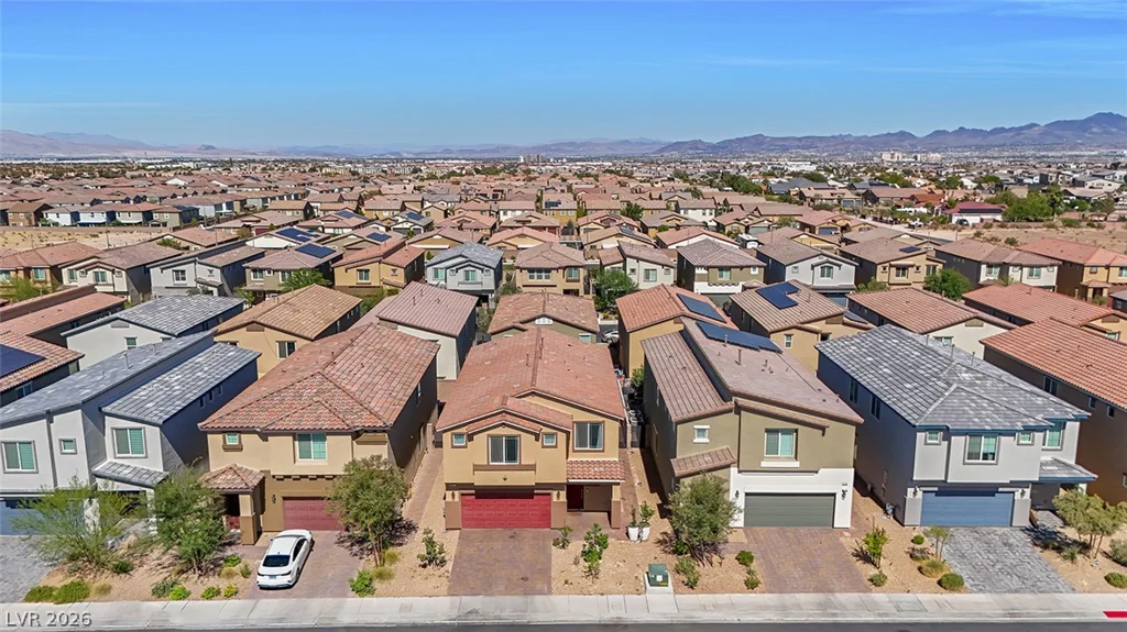 8352 Gold River, Las Vegas, NV 89113