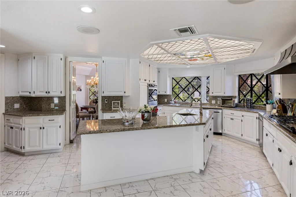 221 Dalmatian, Las Vegas, NV 89107