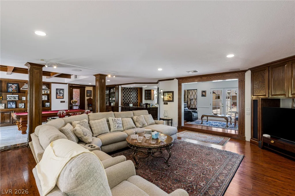 221 Dalmatian, Las Vegas, NV 89107
