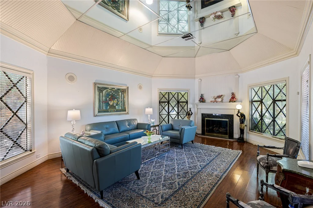 221 Dalmatian, Las Vegas, NV 89107