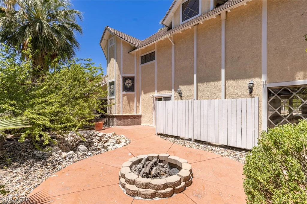 221 Dalmatian, Las Vegas, NV 89107