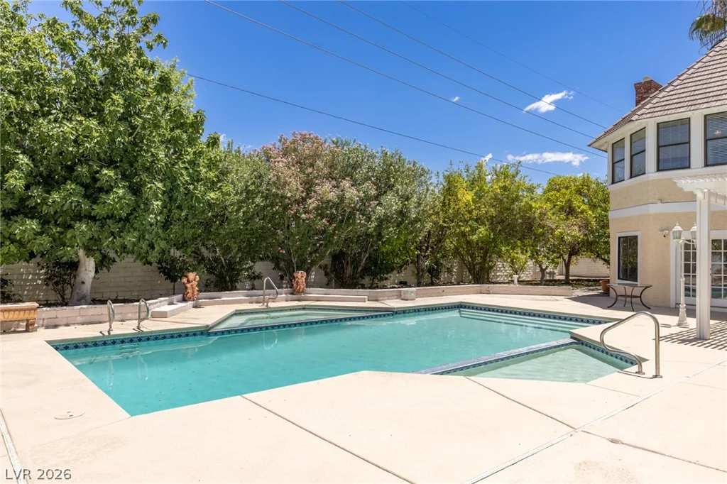 221 Dalmatian, Las Vegas, NV 89107