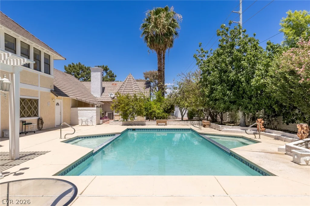 221 Dalmatian, Las Vegas, NV 89107