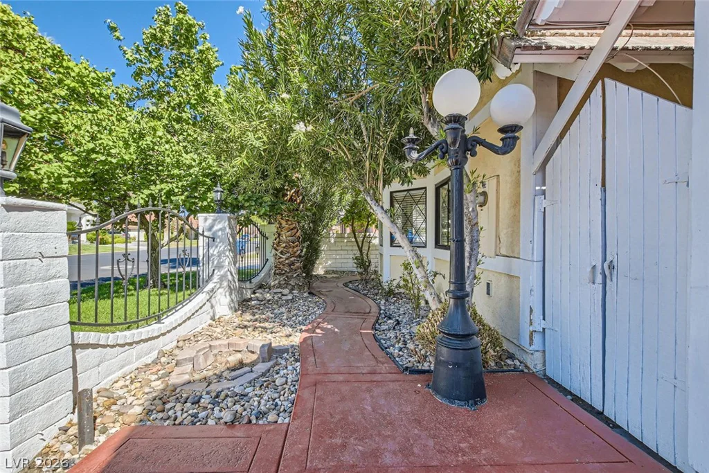221 Dalmatian, Las Vegas, NV 89107