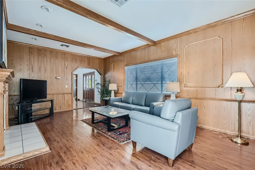 221 Dalmatian, Las Vegas, NV 89107