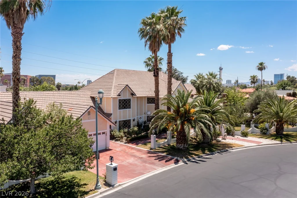 221 Dalmatian, Las Vegas, NV 89107