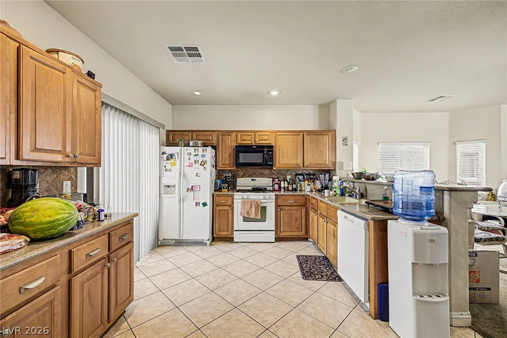 1740 Dark Wolf, Las Vegas, NV 89123