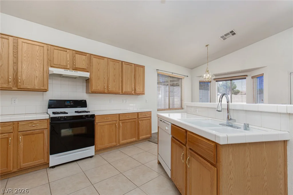 8108 PAINTED CLAY, Las Vegas, NV 89128