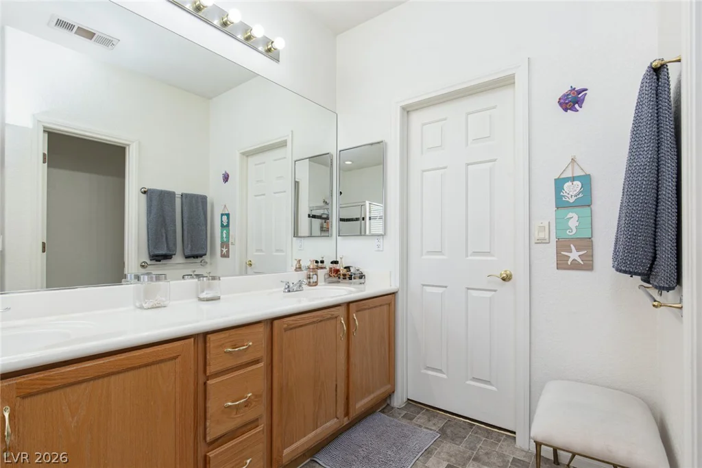 8108 PAINTED CLAY, Las Vegas, NV 89128