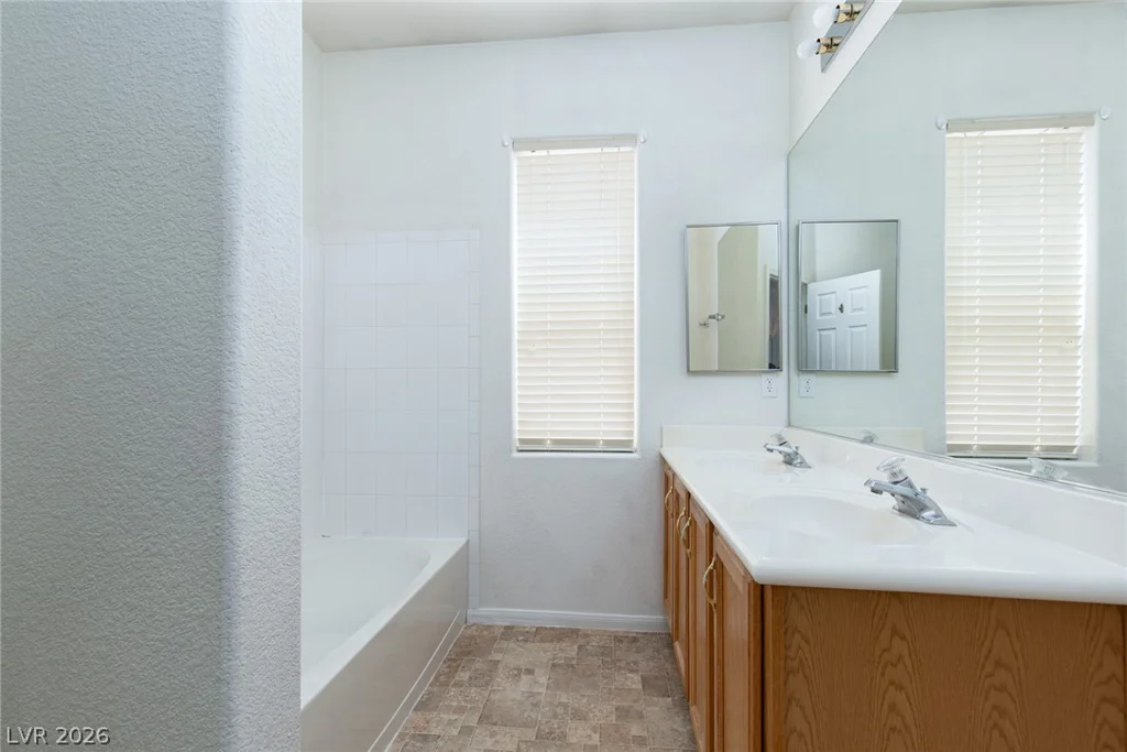 8108 PAINTED CLAY, Las Vegas, NV 89128