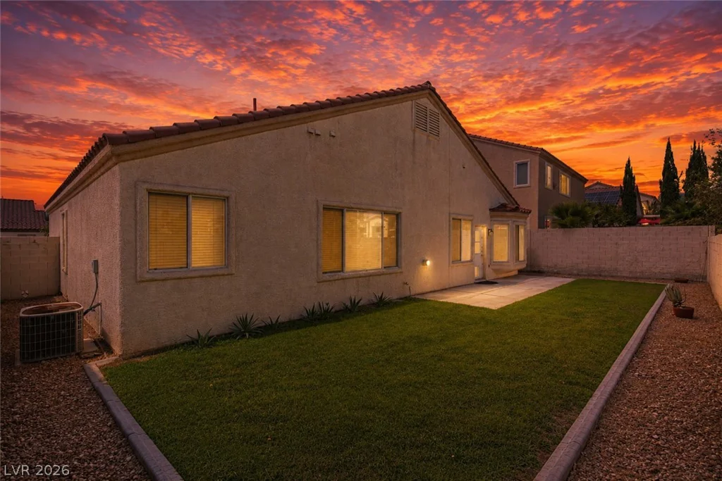 8108 PAINTED CLAY, Las Vegas, NV 89128