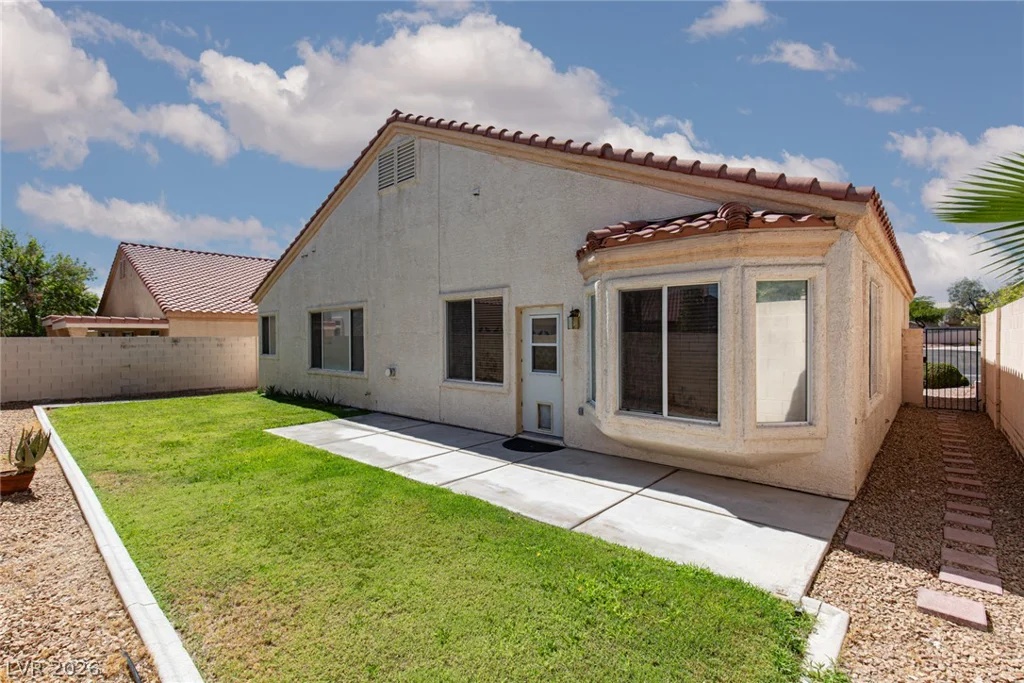 8108 PAINTED CLAY, Las Vegas, NV 89128