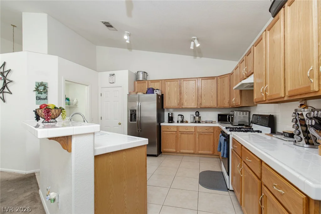 8108 PAINTED CLAY, Las Vegas, NV 89128
