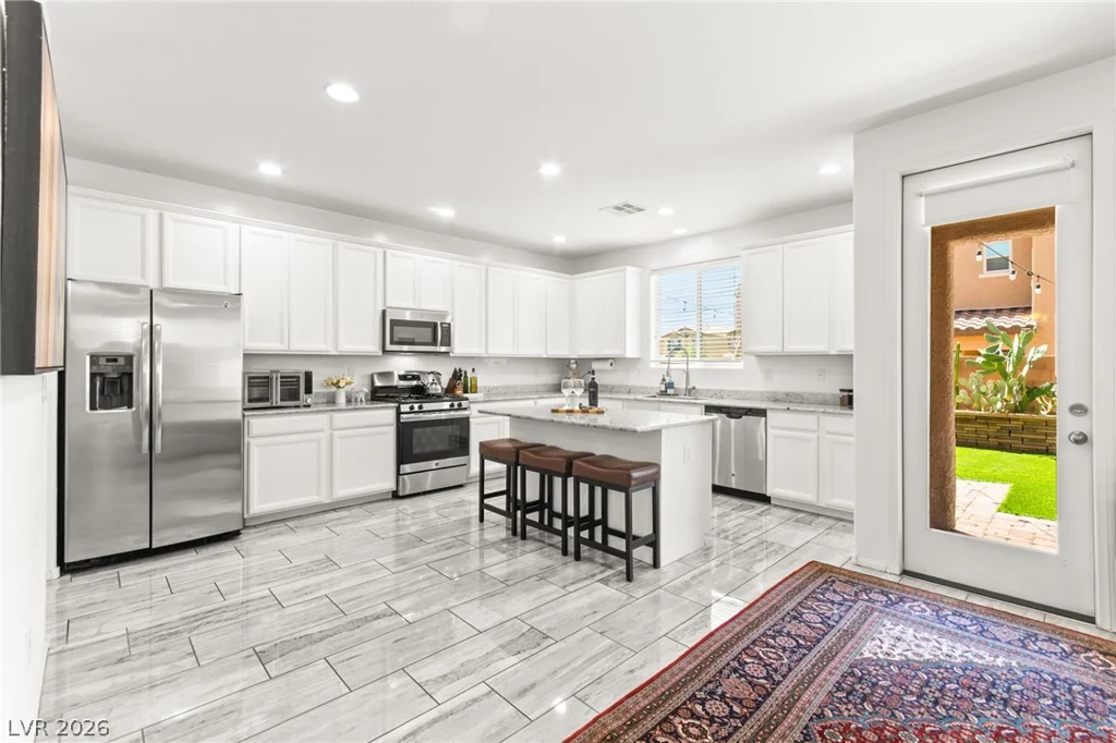 6435 Point Isabel, Las Vegas, NV 89122