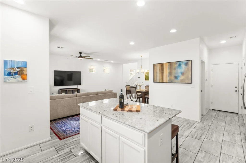 6435 Point Isabel, Las Vegas, NV 89122