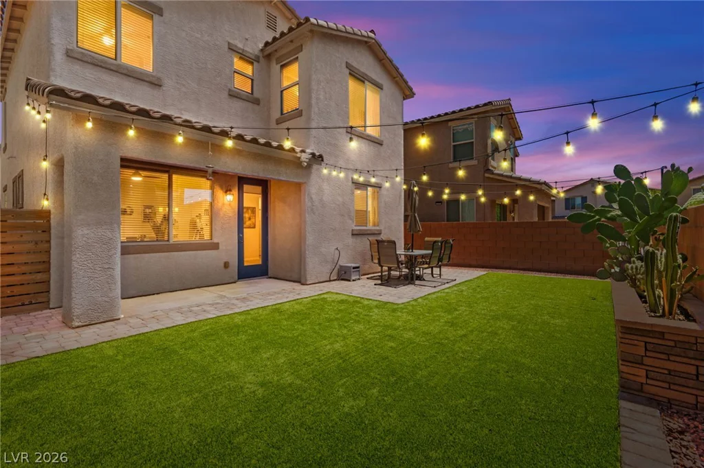6435 Point Isabel, Las Vegas, NV 89122