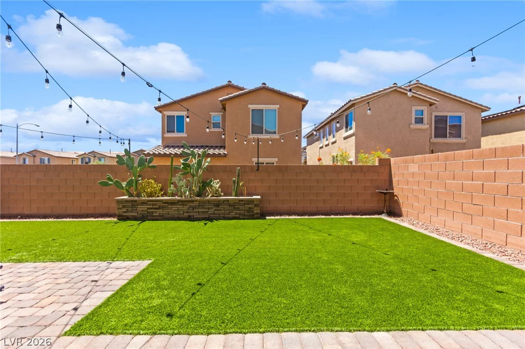 6435 Point Isabel, Las Vegas, NV 89122