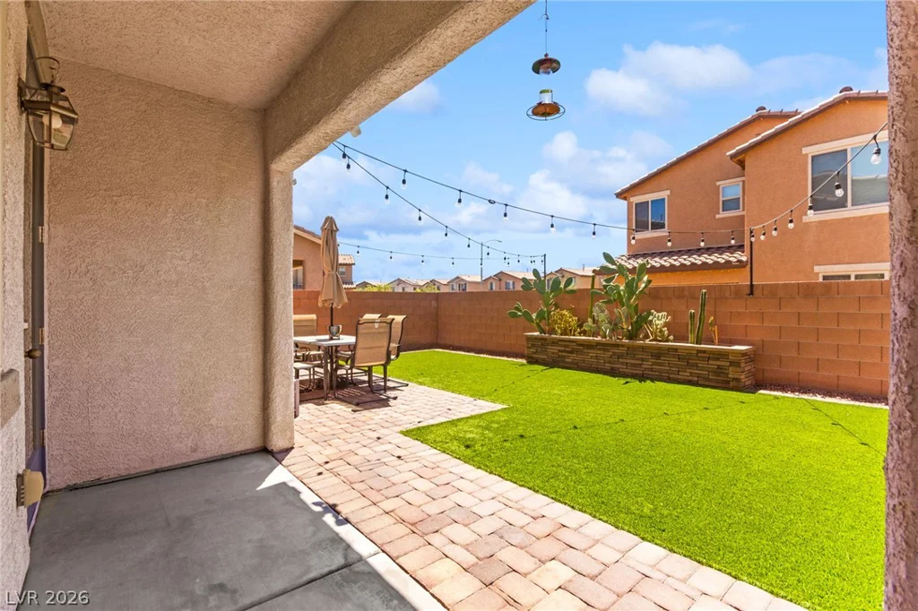 6435 Point Isabel, Las Vegas, NV 89122