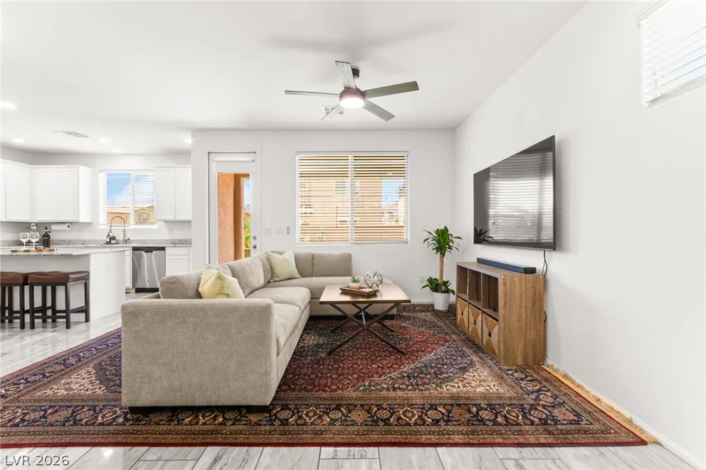 6435 Point Isabel, Las Vegas, NV 89122