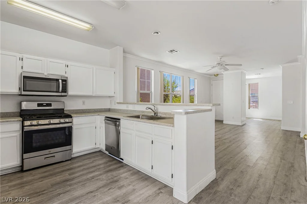 2520 Bottle Palm, Las Vegas, NV 89106