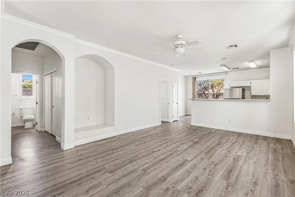 2520 Bottle Palm, Las Vegas, NV 89106